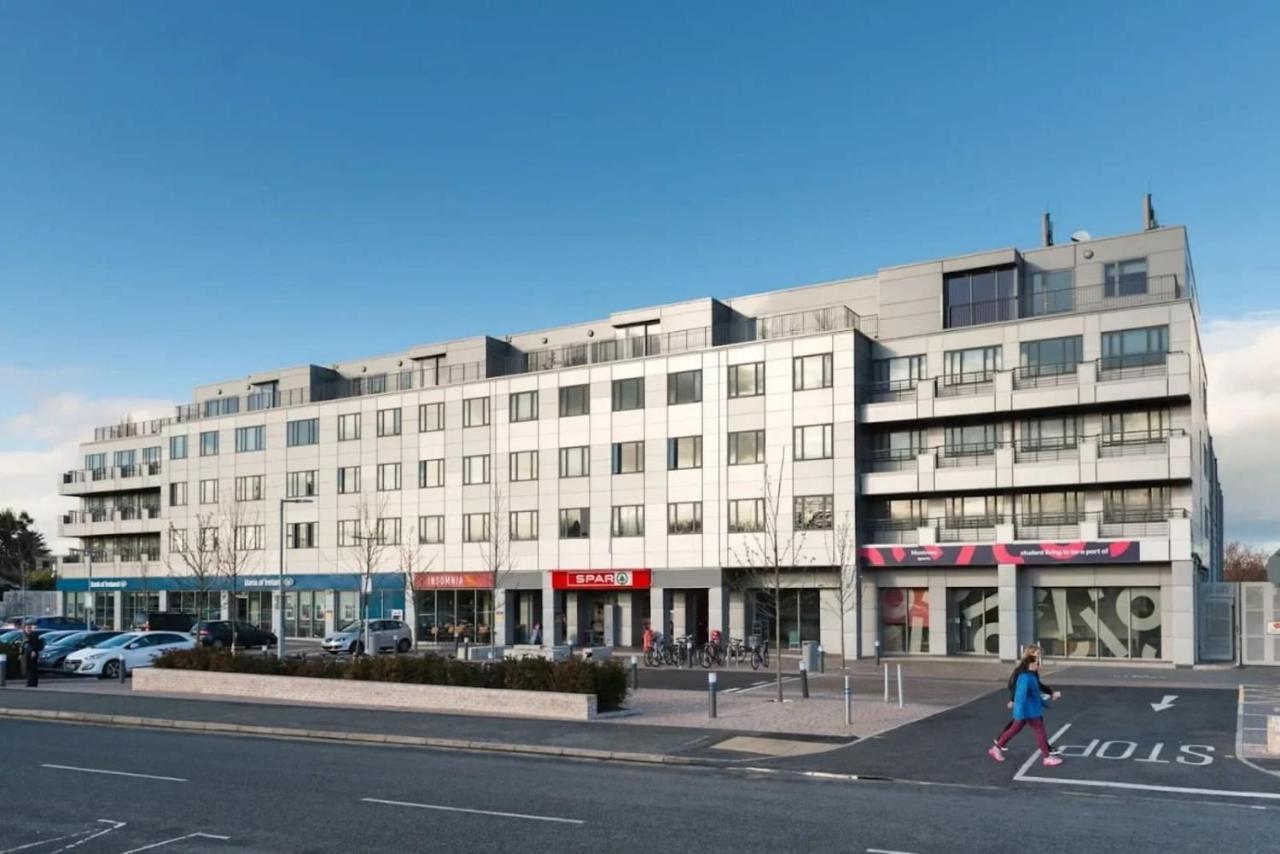 Refurbished Ensuite With Shared Kitchen At Montrose In Apartment *