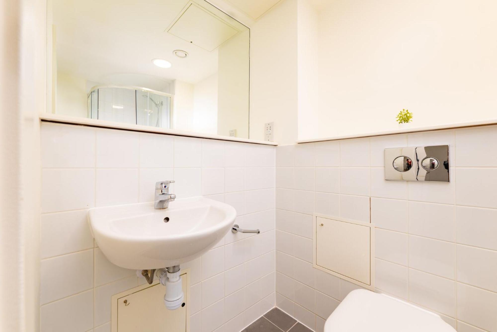 Refurbished Ensuite With Shared Kitchen At Montrose In * Dublin